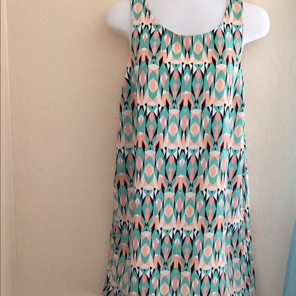 Forever 21 Geometric Shift dress - Picture 7 of 7